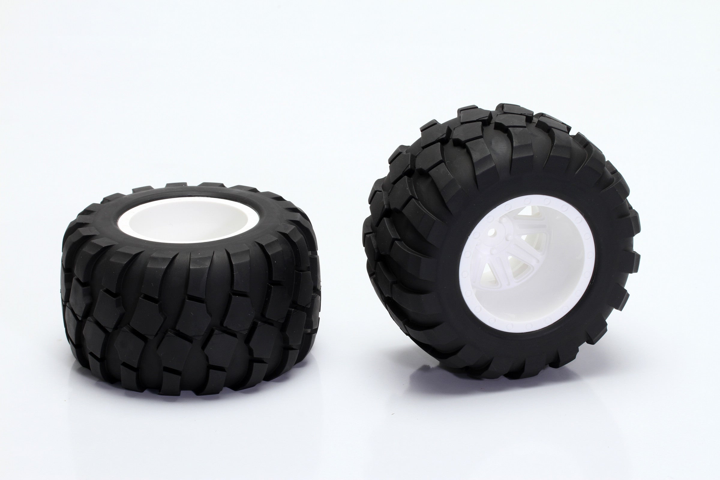 CQ0505 Wheel And Tire Glued 2.2